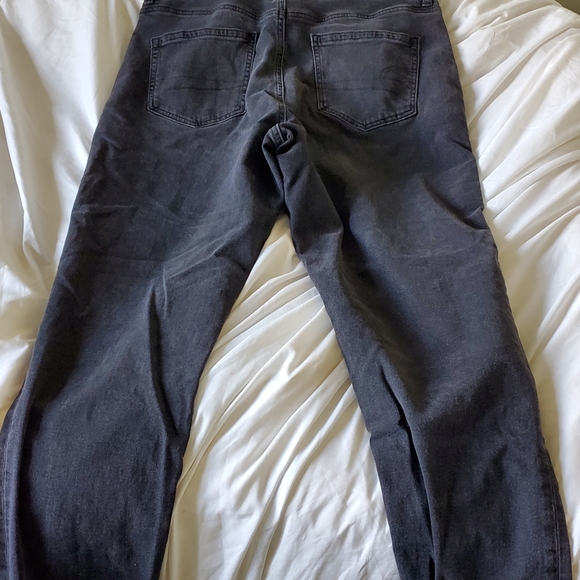 American Eagle Mom Jeans - Picture 3 of 4